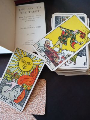 Vintage Key to the Tarot (1931 Edition by Arthur Edward Waite) Book & Cards (Version Pam-B) in 