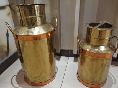 Large Brass & Copper Milk Can Reproductions - STC. A stunning pair of replica brass and copper 