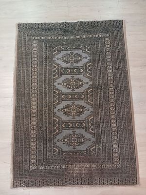 Lot 137 Vintage Karachi Bokhara Rug with Certificate (142cm x 98cm