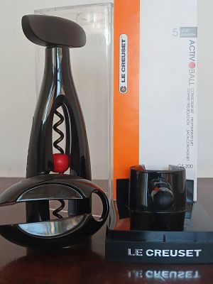 Le Creuset GS-200 Wine Accessories Gift Set in Black. Elevate your wine experience with the Le