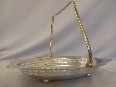 Silver Plated Bread Basket. This stylish silver plated bread basket features a delicate pierced