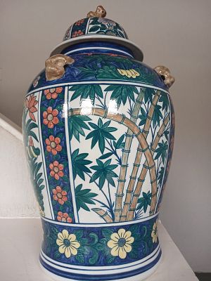 Monumental Chinese Ginger Jar – Kangxi Style with Apocryphal Mark (Circa 1980s). Height: 75cm