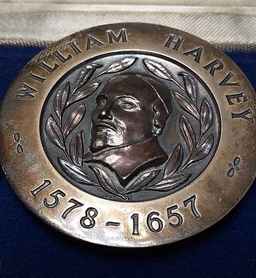 Sterling Silver Medal from the South African Blood Transfusion Service 53.9g. This William