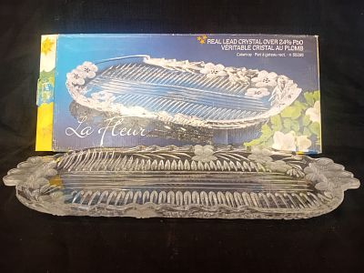 AS NEW - La Fleur Lead Crystal Cake Tray. A beautifully crafted rectangular lead crystal cake 
