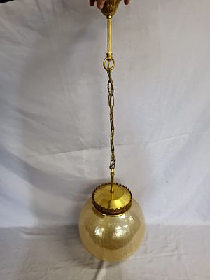 Vintage Glass Hanging Pendant Light in Good Condition. This stylish lighting fixture features a 