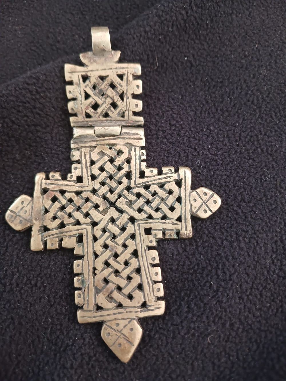 Vintage Ethiopian-Eritrean Silver Plated Brass Cross – 9.5cm x 6cm, Collectible Religious Artifact. 