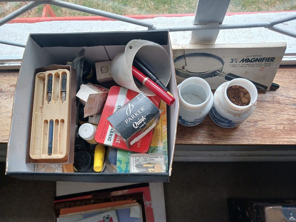 Odd Stationary Pieces