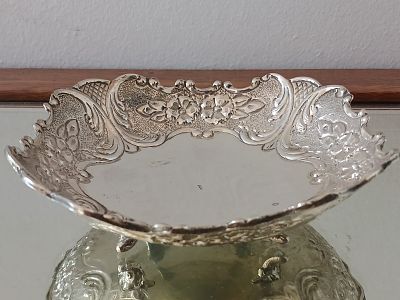 Vintage 900 Silver Square Bowl, 4-Footed with Floral Design (Approx. 120g). A vintage square 