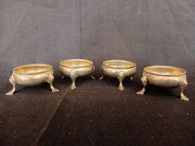 Set of 4 Sterling Silver Salt Cellars . A fine set of four sterling silver salt cellars 