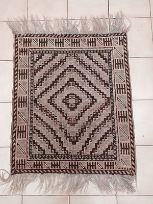 REDUCED - Woolen Oriental Rug - Faded - Ideal for Shabby Chic (84cm x 101cm) - STC. . A faded 