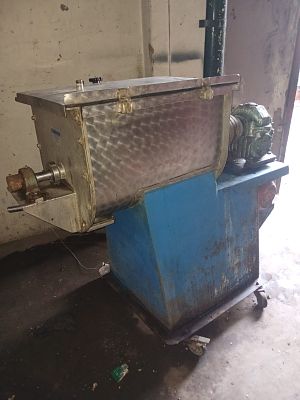 DBS Commercial Meat Mixer - Untested. This DBS commercial meat mixer is ready for a new life. 