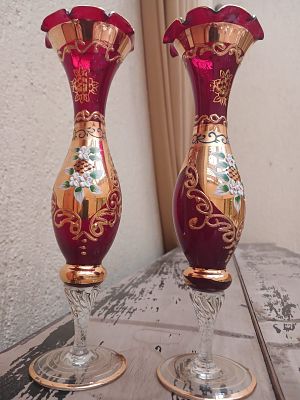 A Pair of Ruby Red & 24k Gilt Bohemia Czec 1930s Glass Vases (As New). A stunning pair of Ruby 