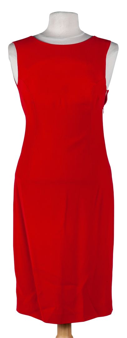 VERSACE. A red "Versus" dress. Size 36 200 - 300 €