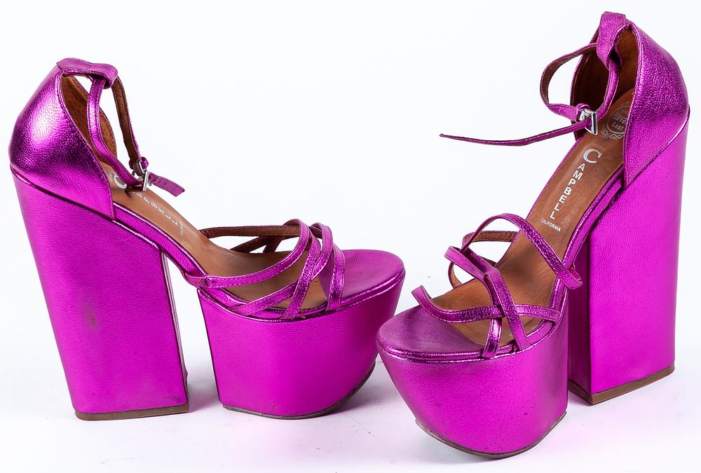 JEFFREY CAMPBELL. Metallic fuchsia leather shoes 50 - 100 €