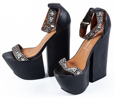 JEFFREY CAMPBELL. High black leather shoes with embroidered ribbons 50 - 100 €