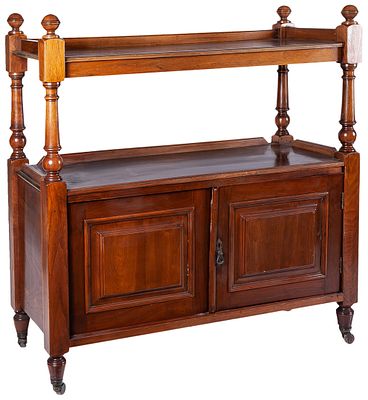 "What not" ingl&eacute;s victoriano de caoba torneada, S.XIX 110 x 40 x 95 cm 500 - 600 €