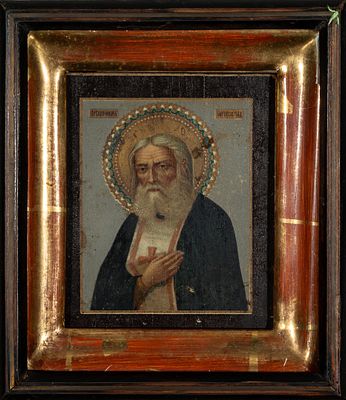 A Russian icon “Saint Seraphim,” painted in tempera on panel, 19th century 13 x 10 cm 350 – 450 €
