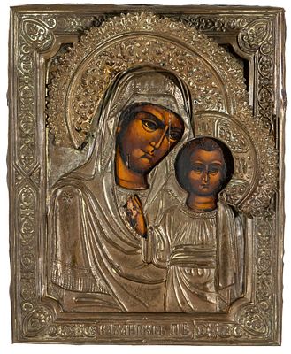A Russian icon “Our Lady of Kazan,” metal with tempera on panel, 19th century 23 x 18 cm 300 – 350 €