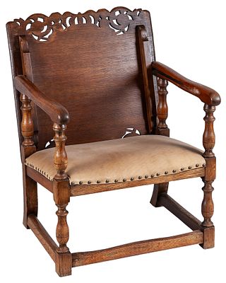 An oak folding armchair convertible into a wooden table 73 x 37 x 75 cm closed 100 - 300 €