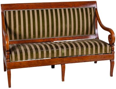 A Charles X walnut canape, c.1830 98 x 76 x 139 cm 300 - 700 €