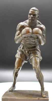 Бронзовая статуэтка "Майк Тайсон" Автор - Beane 
Автор - Beane 
Ширина (см):9.5 
Высота (см):19 