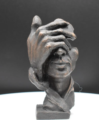 Бронзовая статуэтка "Не вижу". Ширина (см):7.5 
Высота (см):15 
Вес (гр):1060