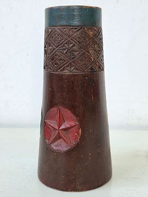 Агитационный деревянный резной стакан для карандашей. 1920-30гг СССР. Высота: 16 см. Диаметр: 7 