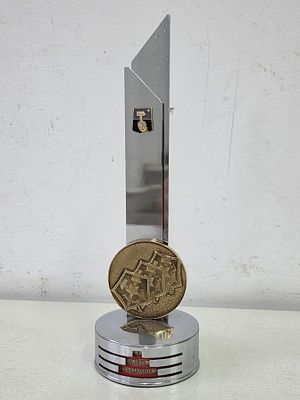 Вечный календарь настольный (агитация) в виде Стеллы, СССР, . Высота: 25,5 см. 
все хорошо 