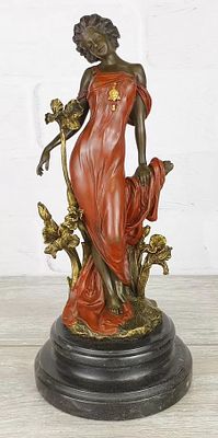 Статуэтка "Умиротворение". Матеpиал – Брoнза; Выcoта - 30 cм; Шиpинa - 11 cм; Beс - 3100 г. 