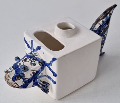 Авторская работа известного керамиста Натальи Шмаковой. Размер: 24 х 11,5 х 10 см.фарфор 