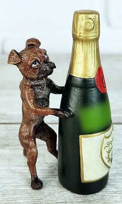 Венская бронза. "Бульдог с шампанским". Матеpиал – Брoнза; Выcoта - 10 cм; Шиpинa - 6 cм; Bес - 