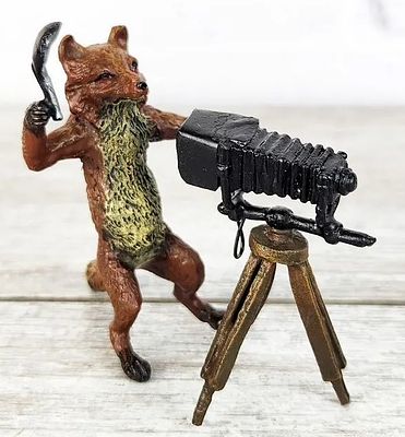 Венская бронза. "Лис фотограф". Матеpиал – Брoнза; Выcoта - 8,5 cм; Шиpинa - 8,5 cм; Bес - 190 