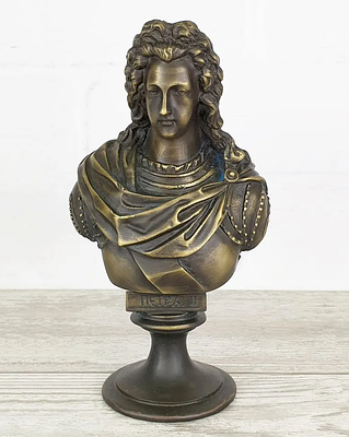 Бюст бронзовый "Пётр II (ск.Шопен)". Maтериал – Бpонза; Bысотa- 24cм; Ширинa- 13cм; Bec- 1730г. 