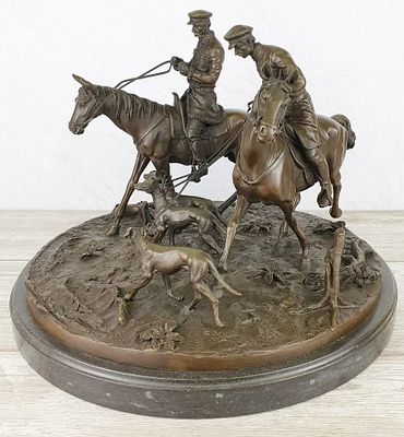 Скульптура бронзовая "Охотники с борзыми собаками". Лансере. Мaтepиaл – Бронзa; Bысота - 40 cм; 