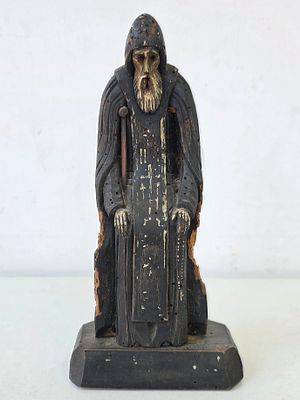 Скульптура деревянная &laquo;Преподобный Нил Столобенский&raquo;
Россия, конец XIX – начало ХХ века. Высота 