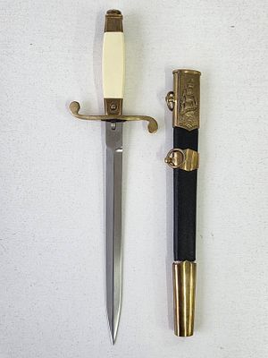 Кортик ВМФ парадный. Длина: 34 см., не заточен