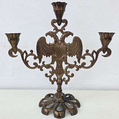 Подсвечник на 3 свечи в виде Царского Орла. Высота: 31 см. 
металл