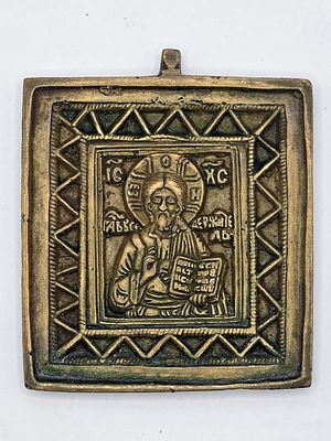 Икона Плашка "Господь Вседержитель" 18 век?. Размер: 6,5 х 5,5 см.