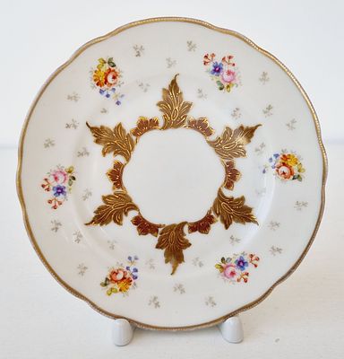 Тарелка фарфоровая, клеймо фабрика Гарднер, царизм. Размер 16см Без сколов, трещин и реставраций