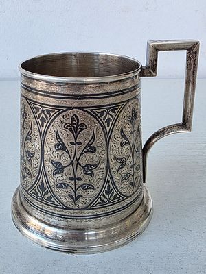 Большая чарка (кружка) серебро 875 пр, чернь, 250 грамм. Размер: 12 х 11,5 х 10 см. Вес: 250 гр.