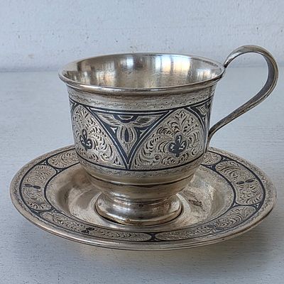 Чайная пара серебро 875 пр, чернь, 213 грамм. Чашка: высота - 7,5 см. диаметр - 7 см. 
Блюдце: 