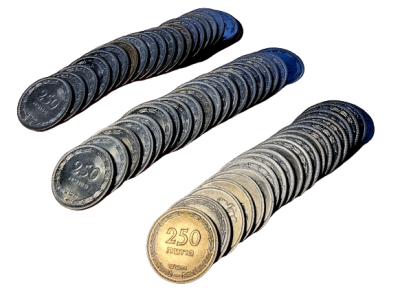 Lot of 32 250 Pruta coins (1949) in AU/UNC condition - Total weight 451.2 grams. Coin type: 250 