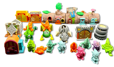 Lot of 20 Kinder toys - surprise figurines, "characters" well-known collector in the field - in 