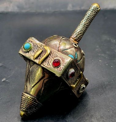 טורקיה (איסטנבול) - סביבון חנוכה קובייתי (Cubic Dreidel), עבודת יד משנות ה־1930, עשוי כסף 700 