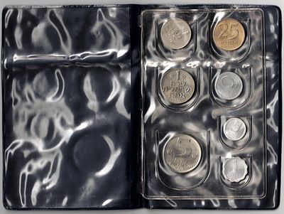 Israel - 3 sets of Israel coins - 1982 coin series - The first series including a 10 sheqel 