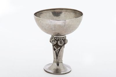 Weinpokal, Hestermann & Ernst, M&uuml;nchen. Weinpokal, Hestermann &amp; Ernst, M&uuml;nchen. 800er 