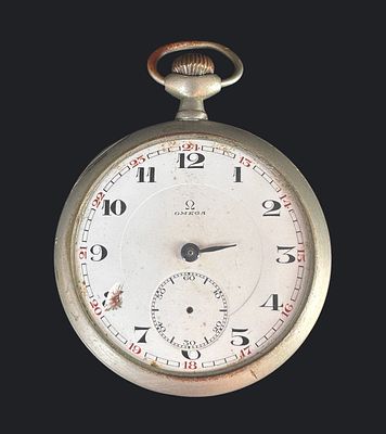 שעון כיס אומגה מקורי לתיקון. שעון כיס אומגה פלדה, תחילת המאה ה-20, לתיקון או לחלקים. ייתכנו 