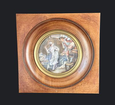 מיניאטורה עגולה מצוירת ביד, סצנה רוקוקו רומנטית. מיניאטורה עגולה מצוירת ביד על חומר אורגני, סצנה 