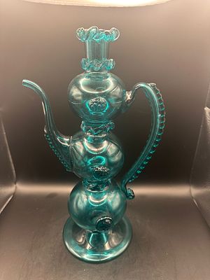 קומקום זכוכית בצבע טורכיז שקוף 28סמ מצב מושלם
משלוח במחיר 150₪