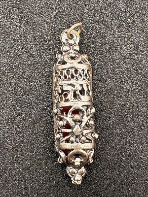 תליון מזוזה קטן יצוק